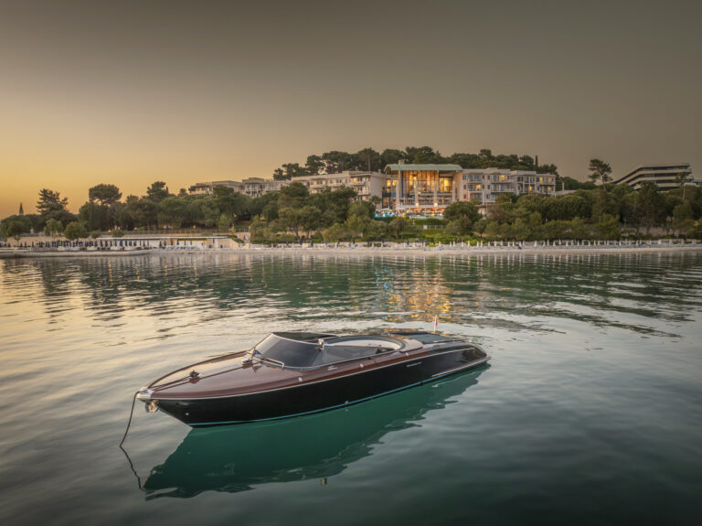 A RIVA-STYLE SUMMER IN CROATIA: THE NEW RIVA LOUNGE